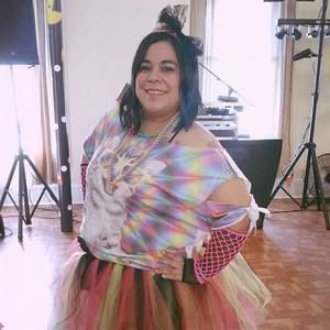 Meet your Posher, Roxanne